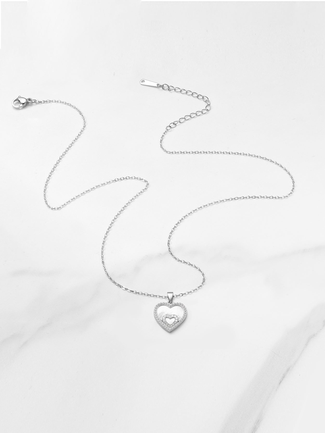 J.Endéar Natural Onyx & Mother of Pearl Heart Pendant Necklace for Women 925 Sterling Silver & Zircon, Valentine's Day Anniversary Birthday Gifts for Her with Box and Card
