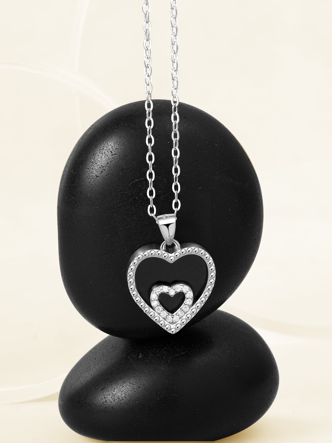 J.Endéar Natural Onyx & Mother of Pearl Heart Pendant Necklace for Women 925 Sterling Silver & Zircon, Valentine's Day Anniversary Birthday Gifts for Her with Box and Card